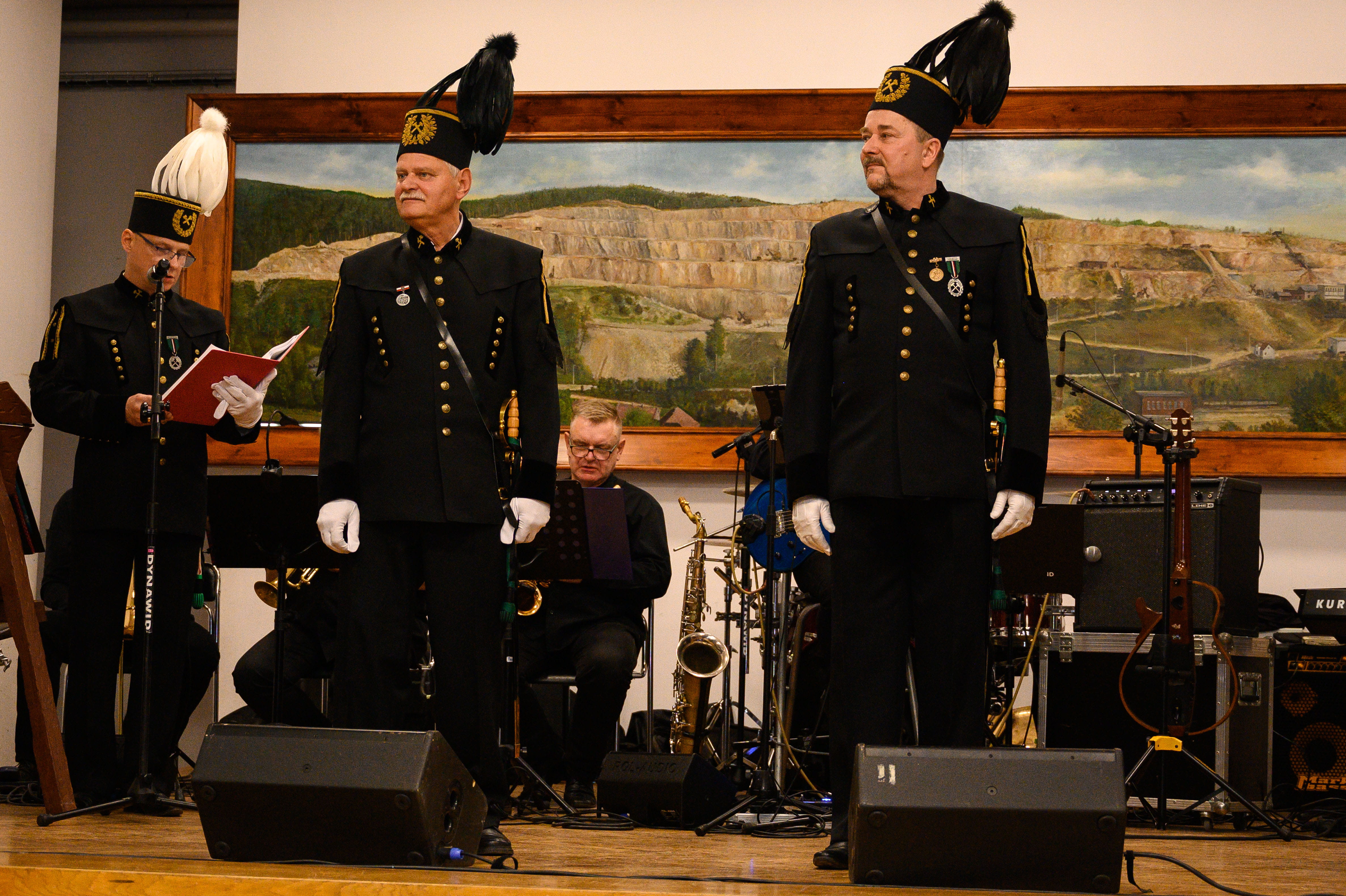 Orkiestra górnicza na scenie